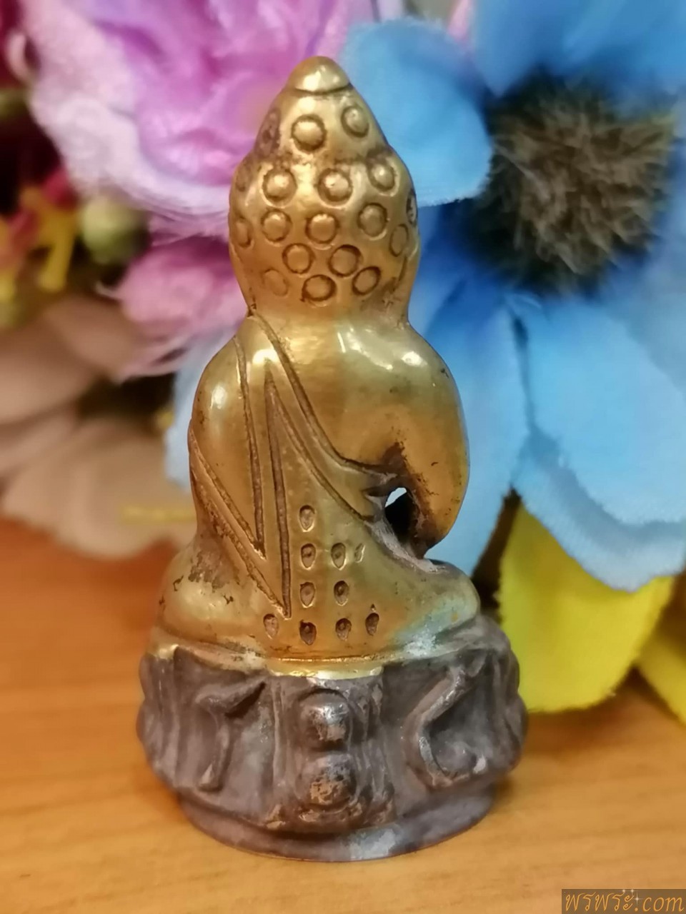 พระกริ่งปวเรศ ปางสมาธิ ร.๕เนื้อสำริด2สี กริ่งดัง9โค๊ต