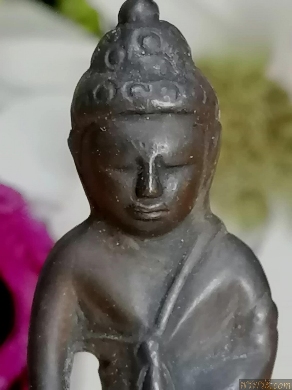 พระกริ่งปวเรศ เนื้อสำริด กริ่งดัง ปิดแผ่นทองแดง รักดำปะปลาย