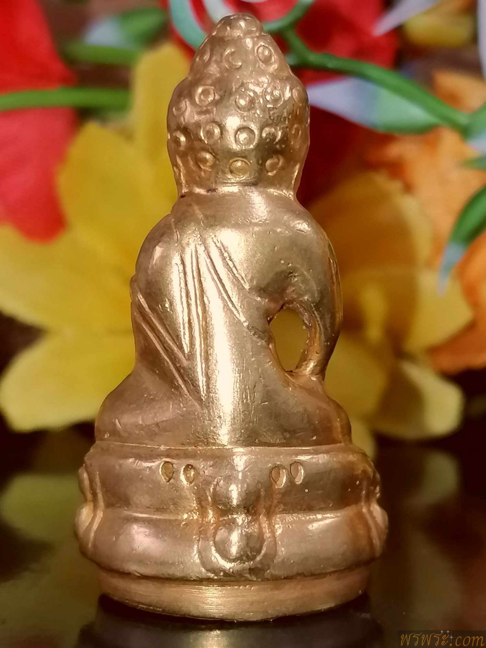 ส่ง จ พิษณุโลก//พระกริ่งปวเรศ๔โค๊ต ใต้ฐาน จ.ป.ร.สมบูรณ์พูนสุข เนื้อสำริดสีทอง กริ่งดัง