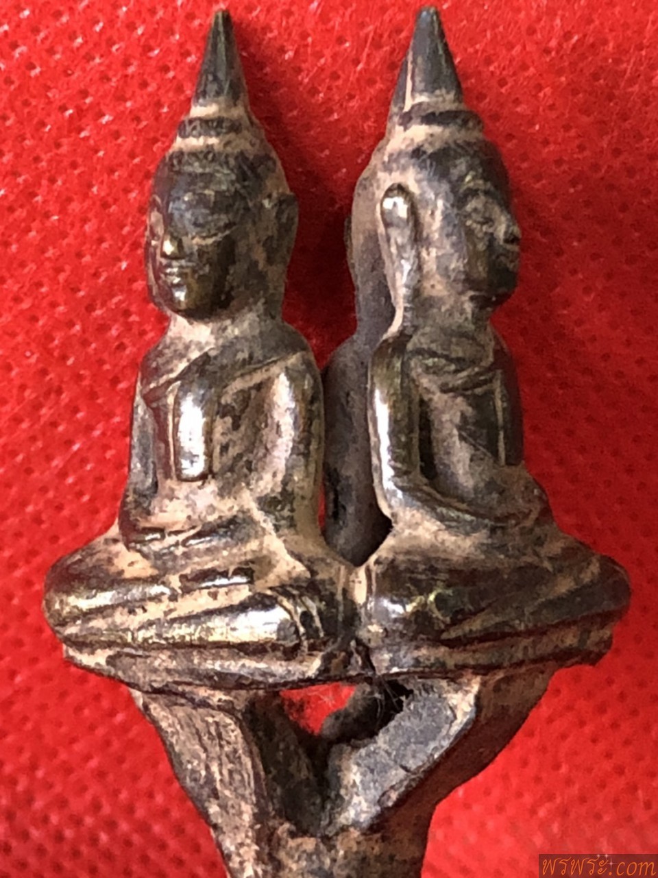 พระยอดธง4องค์ ปางสมาธิ เนื้อสัมฤทธิ์เก่าๆ ก่อนปี2500/พบ1ช่อ4องค์ ณ.วันที่20/02/2564/Phra Yod Thong, 4 Buddha images, meditation posture, old bronze Before the year 2500 / found 1 bouquet of 4 pieces As of 20/02/2564