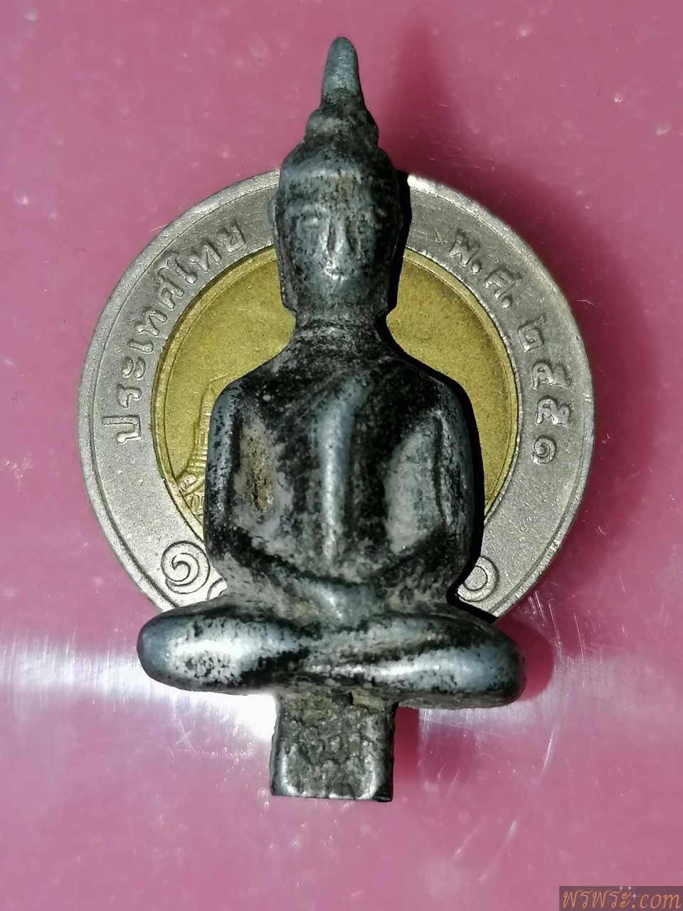 พระยอดธง เนื้อเงิน