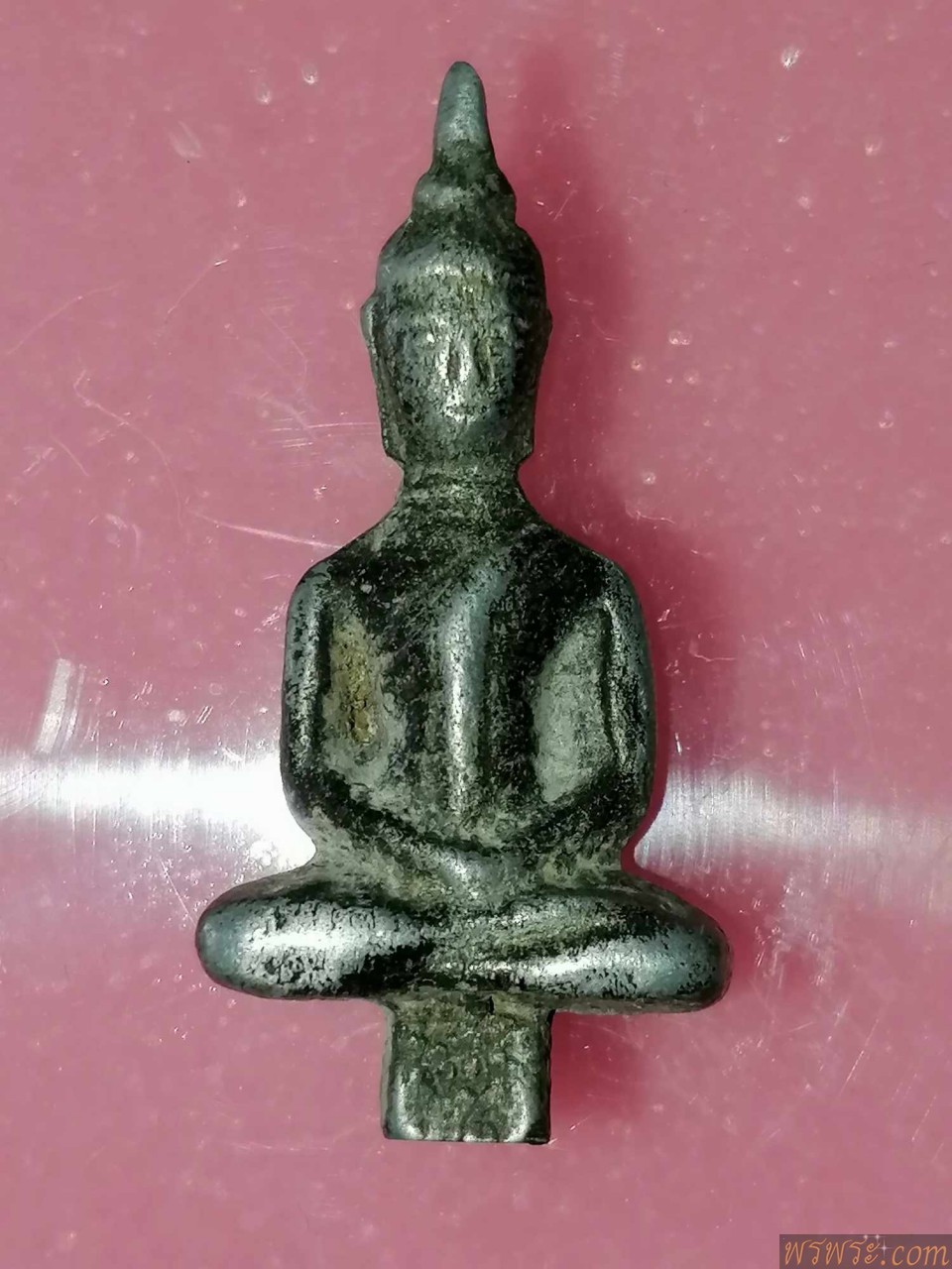 พระยอดธง เนื้อเงิน