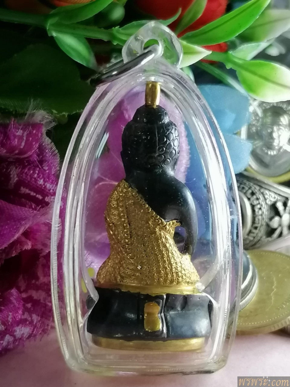 พระกริ่งปวเรศ ทาทอง จีวรลาย ใต้ฐานมีรอยจารย์ เนื้อสำริด กริ่งดัง