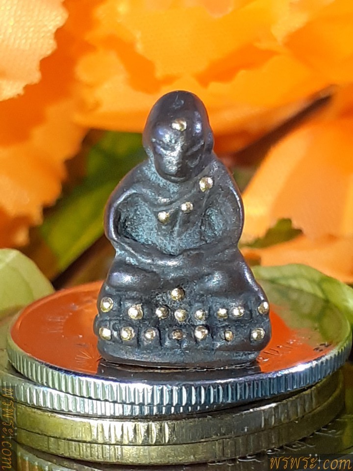 เพื่อศึกษา วทพ//พระชัยวัฒน์ หมุดทองคำ แผ่นใต้ฐาน ทองคำ มีรอยจารย์