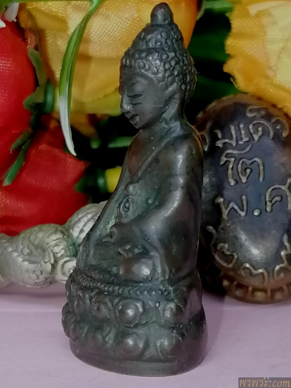 พระกริ่งปวเรศ เนื้อสำริด นวะ จารย์ใต้ฐาน กริ่งดัง ก่อนปี2500
