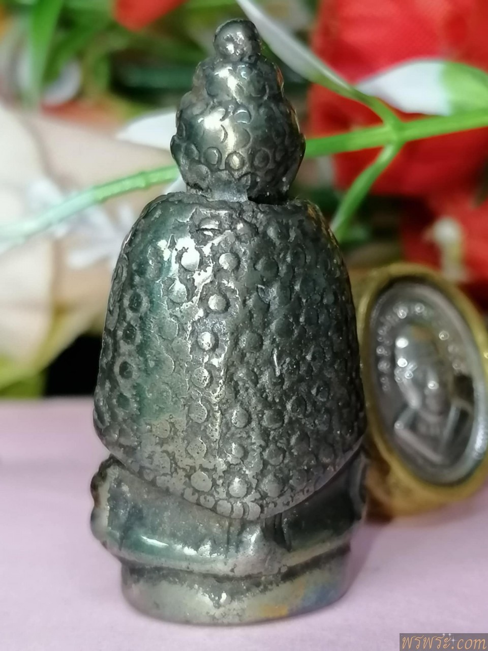พระกริ่งปวเรศห่มคลุม ลายจีวร เนื้อเมฆสิทธิ์ จารย์ใต้ฐาน ลงรักปิดทองเก่า