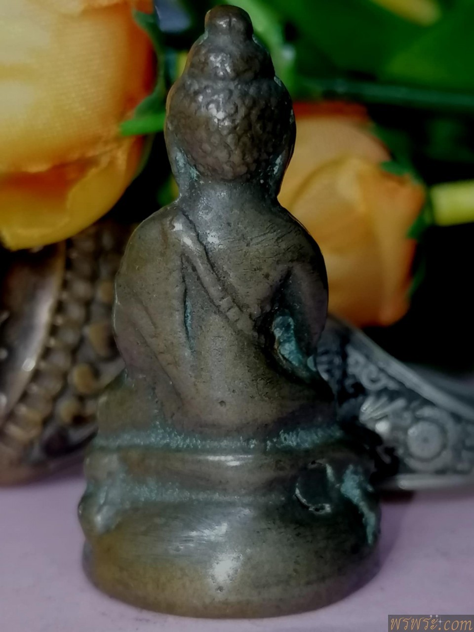 พระกริ่ง ทรงจีน ใต้ฐานมังกรนูน เนื้อสำริดนวะ กริ่งดัง