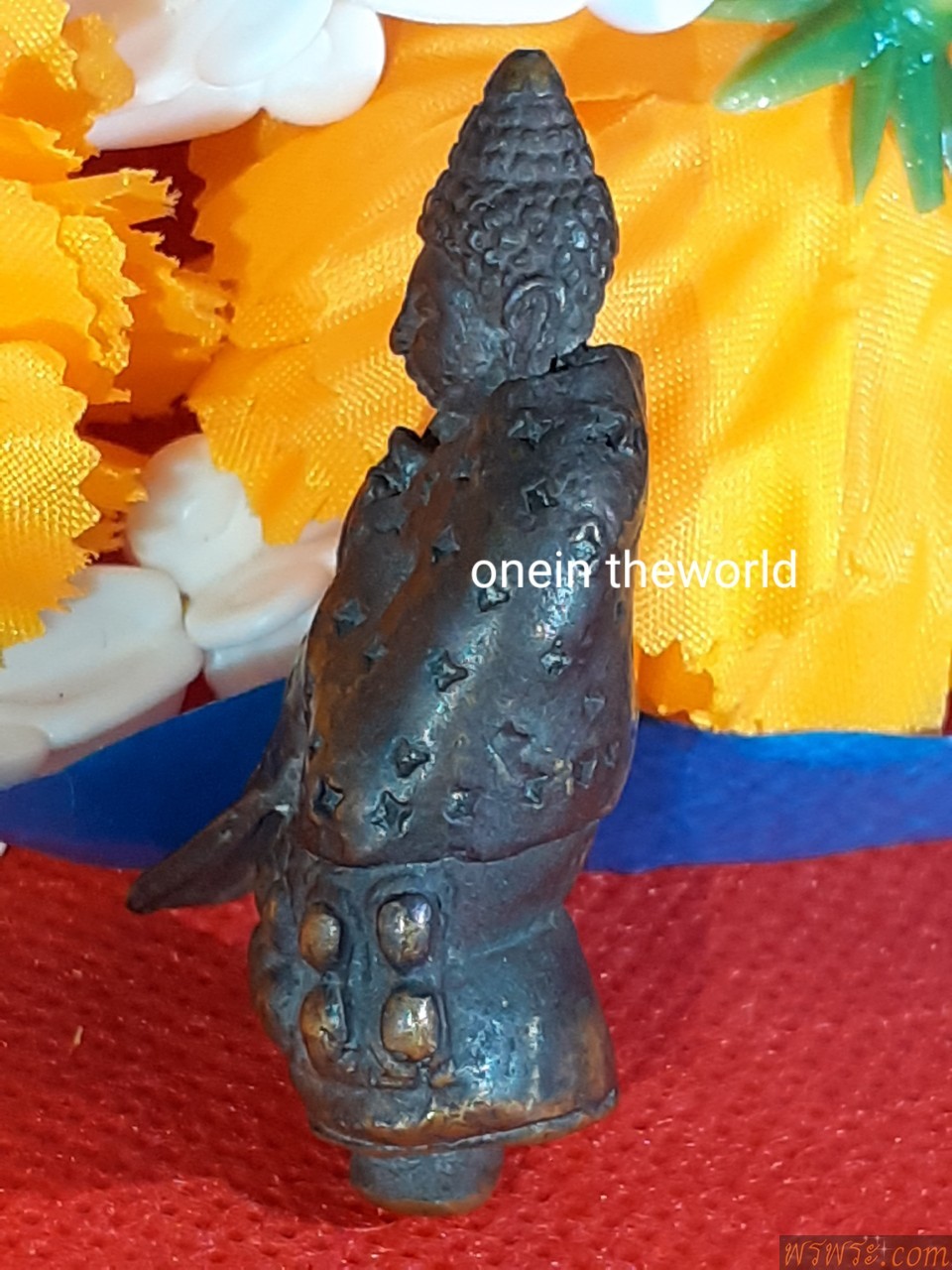 โชว์//พระกริ่ง ปวเรศ เครื่องทรงจีน ตอกลาย ปางประธานพร หล่อเต็มองค์ มีแกนช่อ พบเห็นน้อยองค์ เนื้อสัมฤทธิ์ พบ1องค์ ณ.18/06/2560Phra Kring Pawaret amulet, Chinese style, stamped pattern, posture of the blessing, full casting, with a bouquet of cores, rarely seen bronze