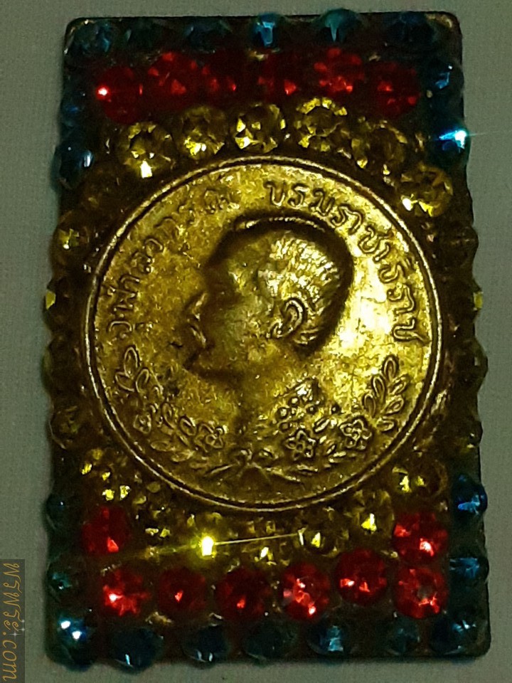 พระสมเด็จ สีเขียว หลัง เหรียญสมเด็จ  ประดับฉัพรรณรังสี ปี๒๔๑๑