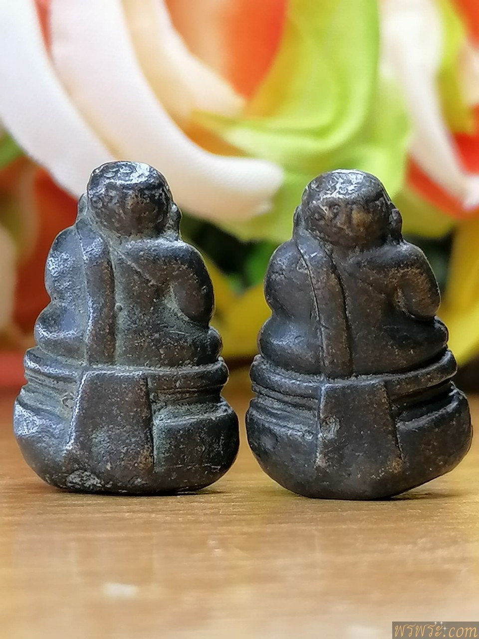 ปิด//พระสังกัจจายน์ จิ๋ว เนื้อสำริดเงิน หล่อตัน/2องค์