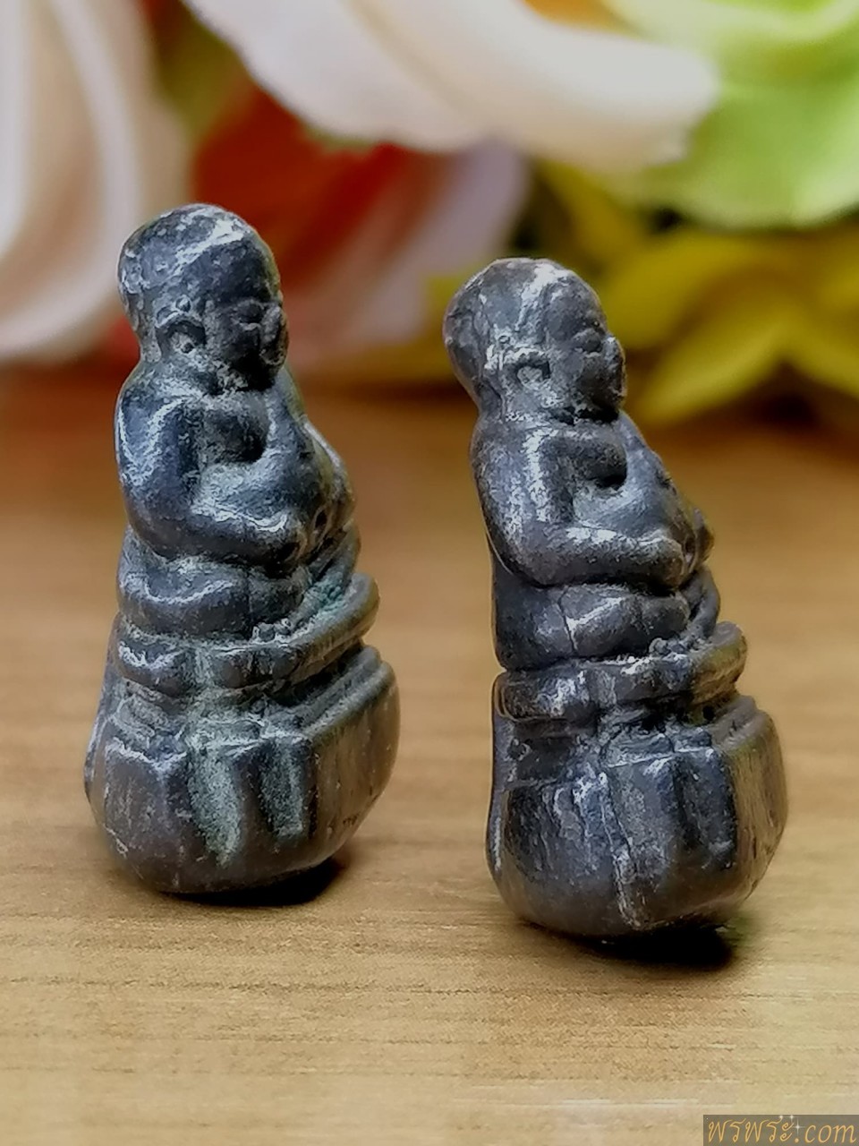 ปิด//พระสังกัจจายน์ จิ๋ว เนื้อสำริดเงิน หล่อตัน/2องค์