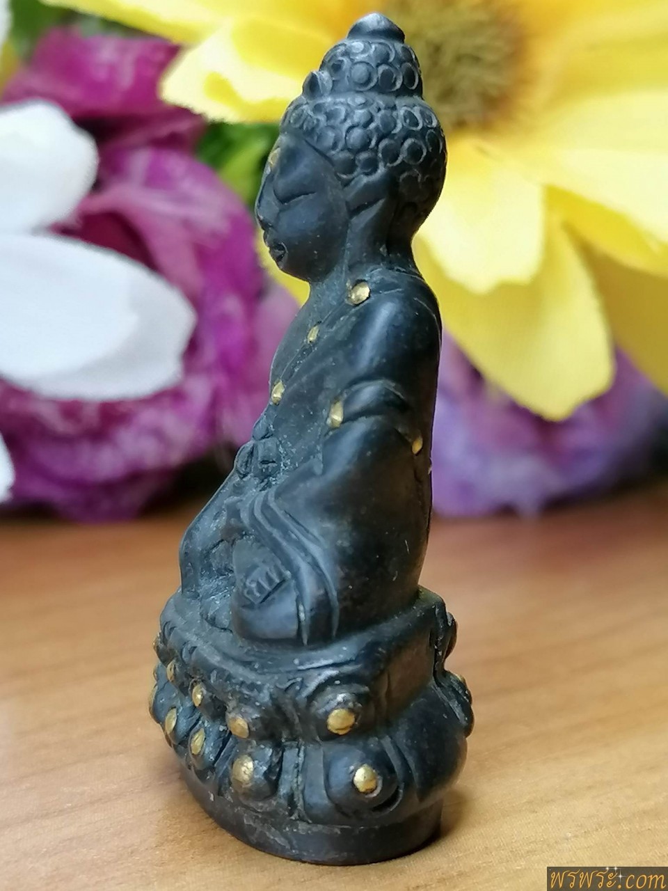 พระกริ่งปวเรศ หมุดทองคำ เนื้อสัมฤทธิ์ กริ่งดัง