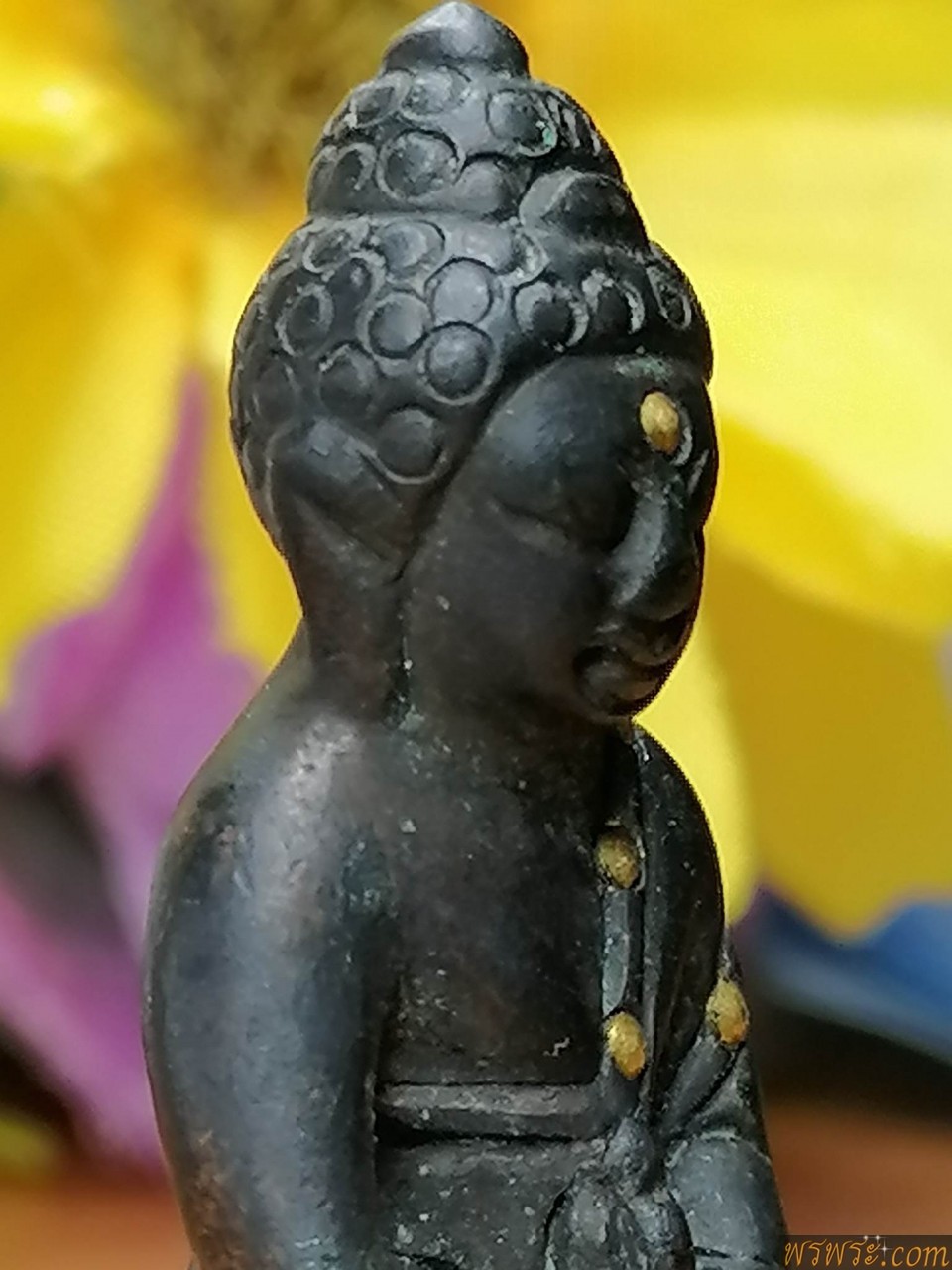 พระกริ่งปวเรศ หมุดทองคำ เนื้อสัมฤทธิ์ กริ่งดัง