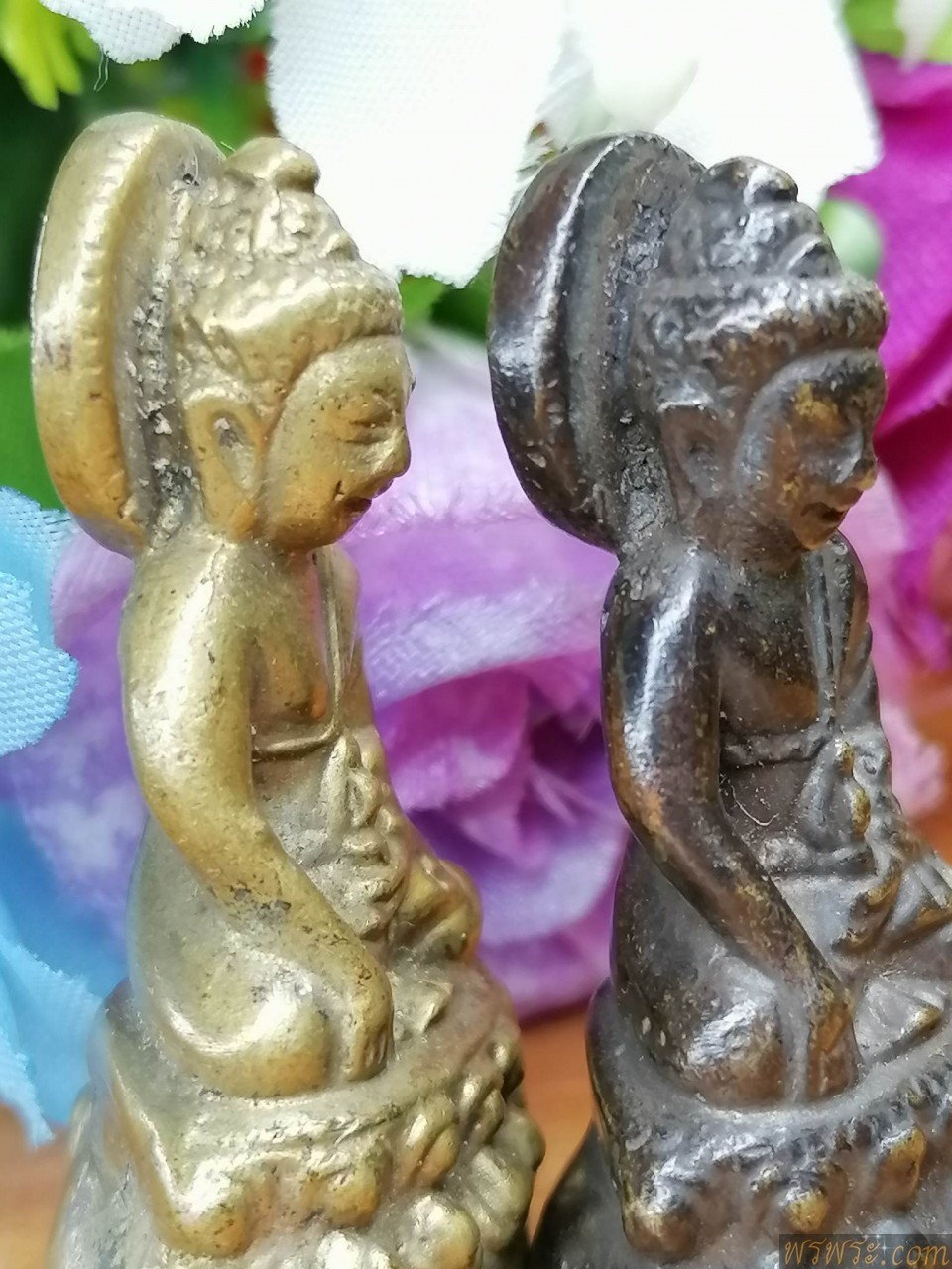 ปิด/พระกริ่งปวเรศ ประภามลฑล จปร ฉัตร เนื้อสัมฤทธิ์ กริ่งดัง