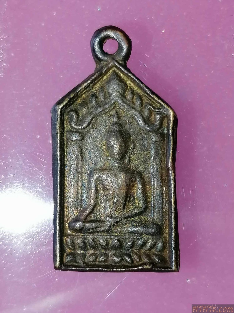 พระพุทธ หลังยันต์