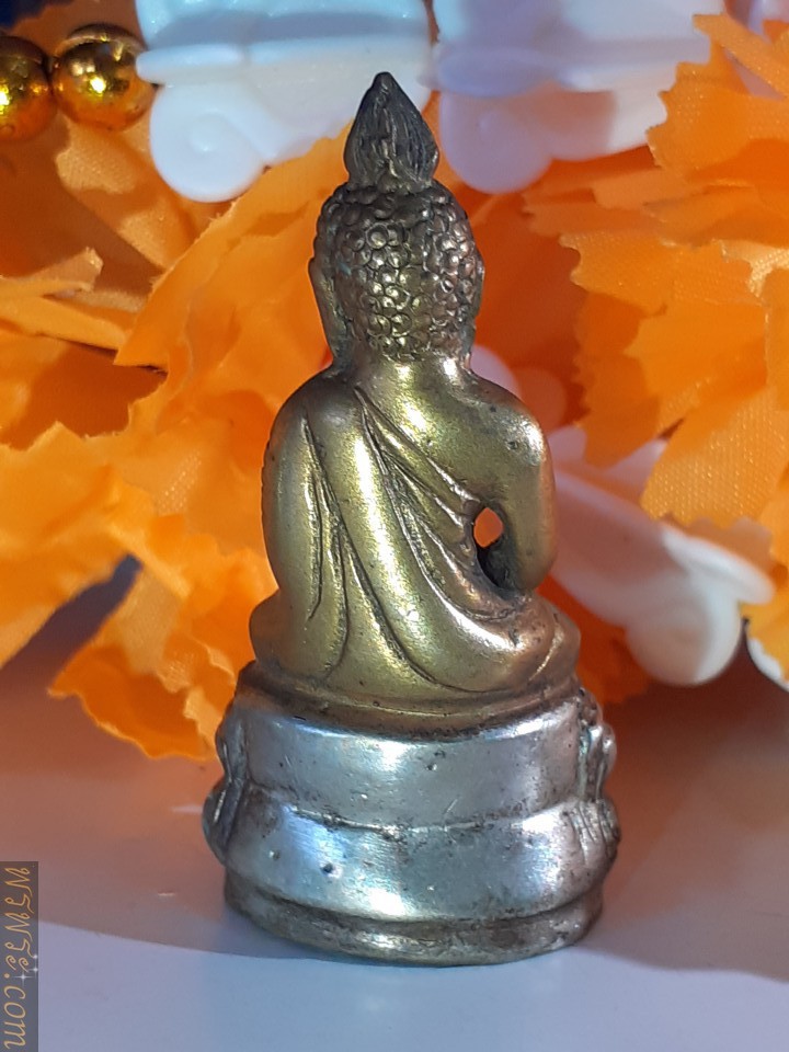 Ring amulet under the base, ringingพระกริ่ง ใต้ฐานอุต กริ่งดัง