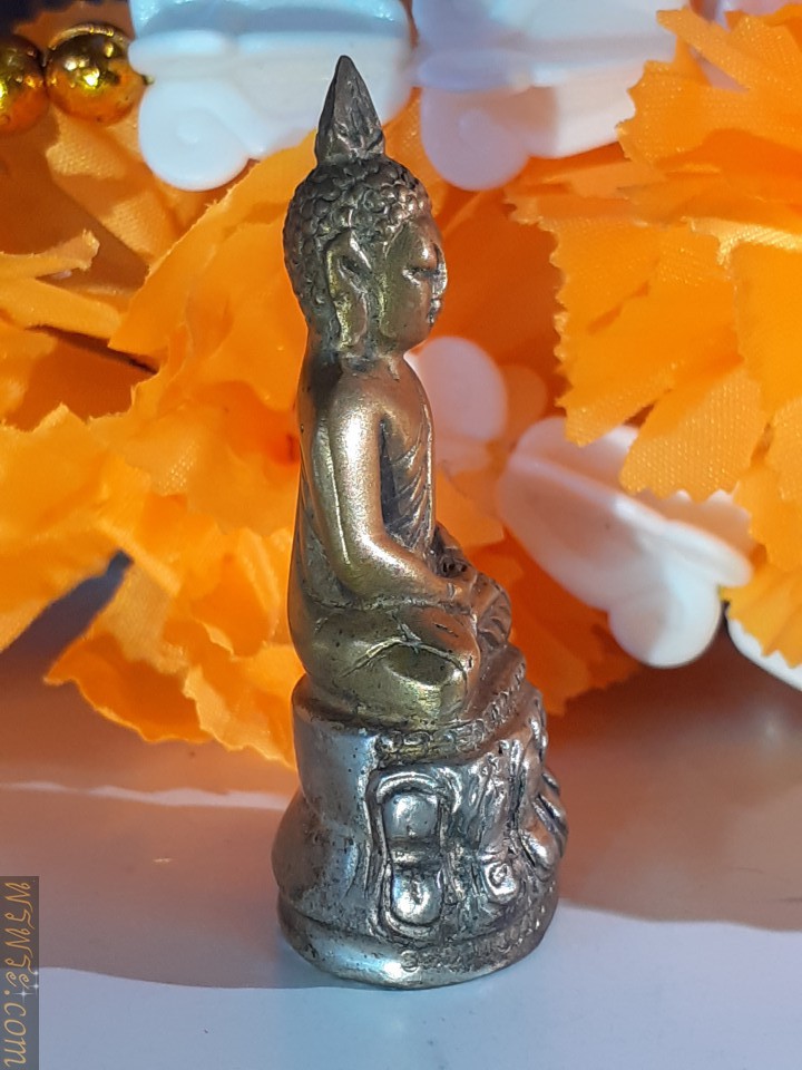 Ring amulet under the base, ringingพระกริ่ง ใต้ฐานอุต กริ่งดัง