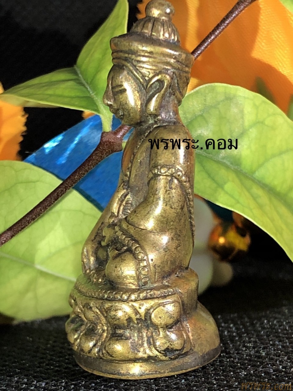 โชว์//SHOW//Ring amulet under the base of the Chinese symbol (the image of a dragon and a swan) Chinese phoenix)พระกริ่ง​ รัชกาล ใต้ฐานตราสัญลักษณ์จีน(ภาพมังกรและพญาหงส์ นกฟีนิกซ์แบบจีน)เนื้อสัมฤทธิ์ กริ่งดัง พบ1องค์ ณ.วันที่18/10/2564Ring amulet under the base of the Chinese symbol (the image of a dragon and a swan) Chinese phoenix)