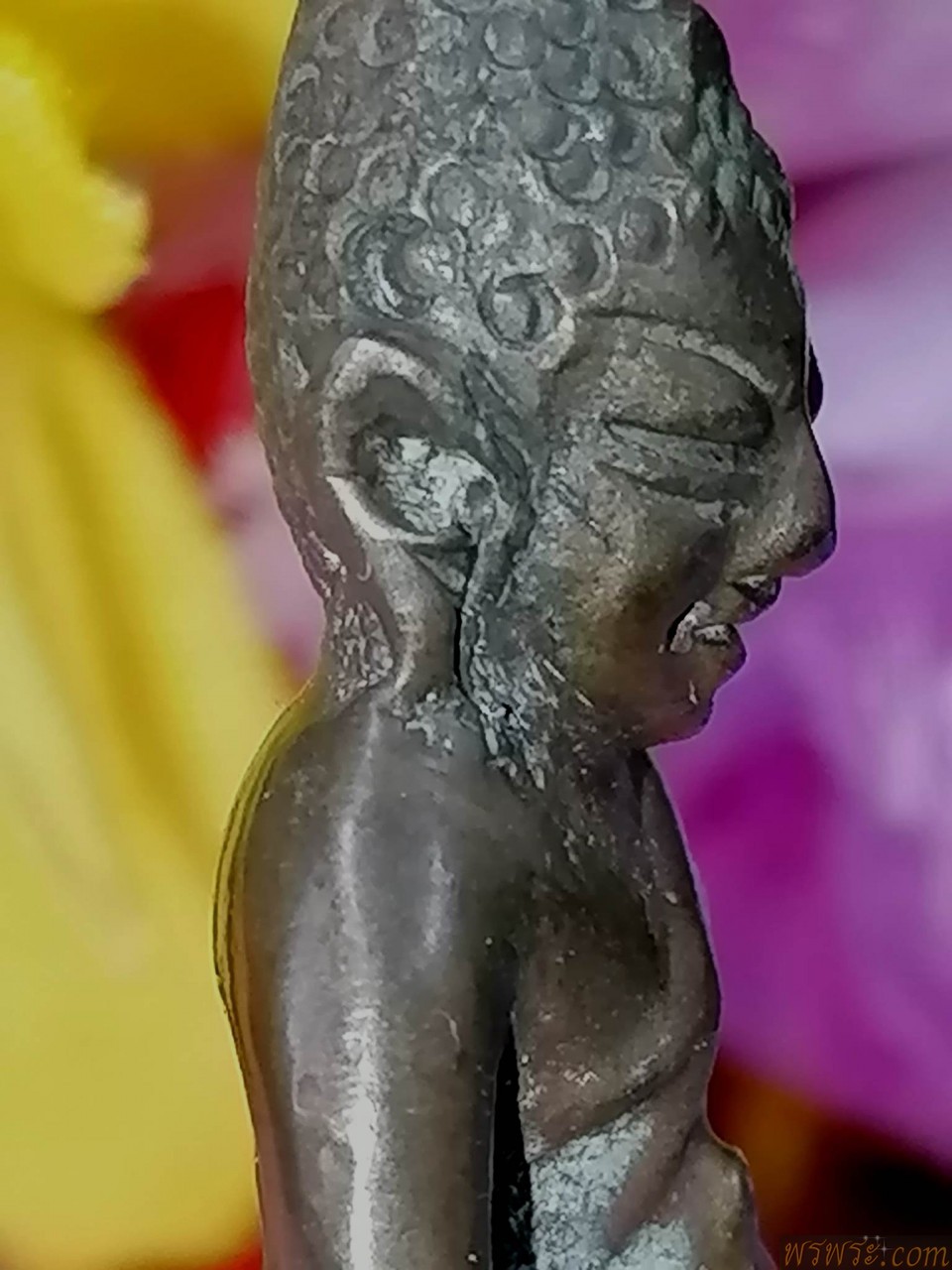พระกริ่งปวเรศ ร.๕  เนื้อสัมฤทธิ์ กริ่งดัง ก่อนปี2500 Phra krìng pwreṣ̄ r.5  Neụ̄̂x s̄ạmvthṭhi̒ krìng dạng k̀xn pī2500 Phra Kring Pawaret Rama 5，青铜材质，响亮的钟声，1957 年之前。พระกริ่งปวเรศ ร.๕ จารย์ มะอะอุ เนื้อสัมฤทธิ์ กริ่งดัง ก่อนปี2500//