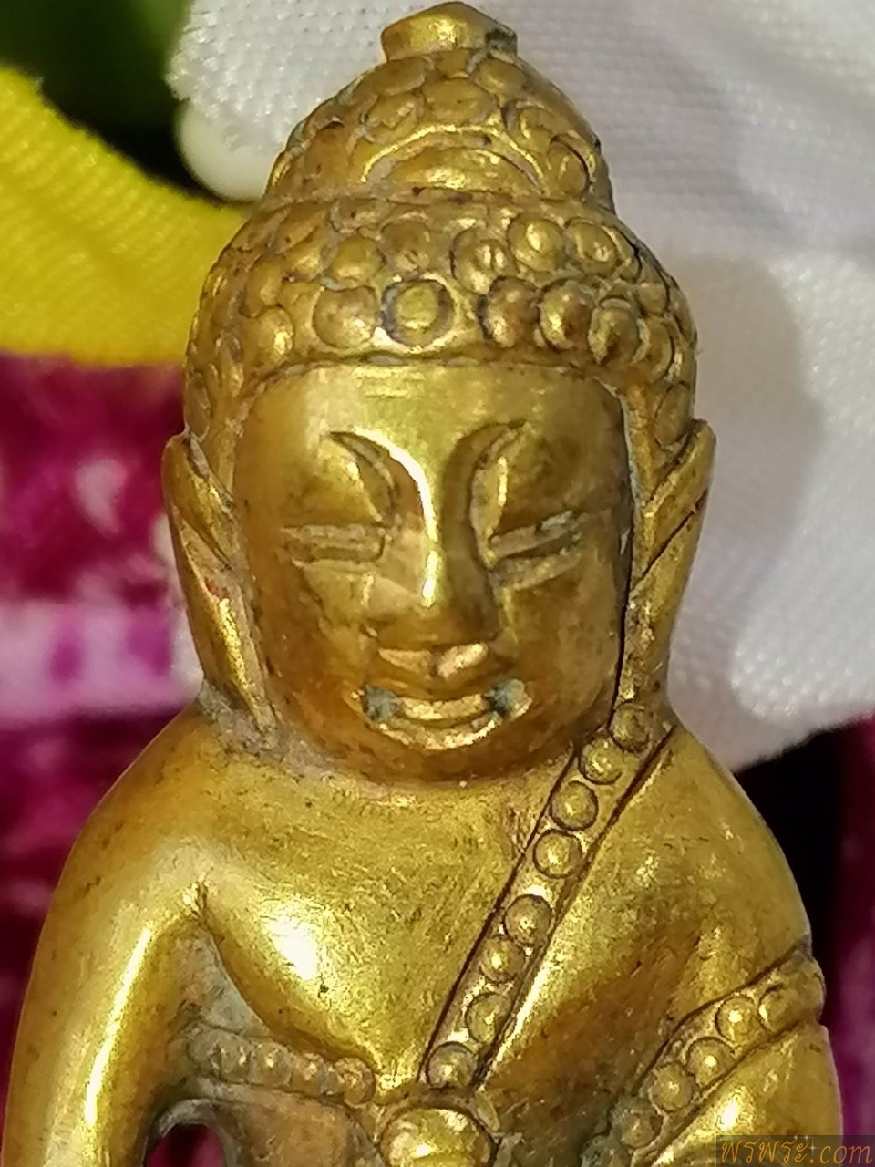ส่ง จ พิษณุโลก//พระกริ่ง โค๊ตจีน3คำมงคล เนื้อสำริด ทองผสม กริ่งดัง พระพักต์ สมบูรณ์ รูปทรงคมชัด