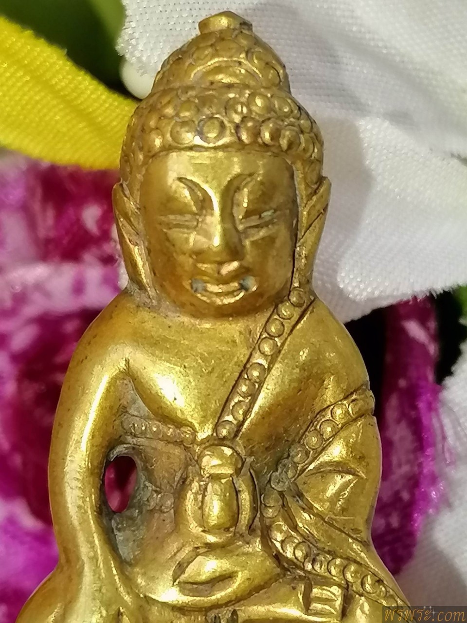 ส่ง จ พิษณุโลก//พระกริ่ง โค๊ตจีน3คำมงคล เนื้อสำริด ทองผสม กริ่งดัง พระพักต์ สมบูรณ์ รูปทรงคมชัด