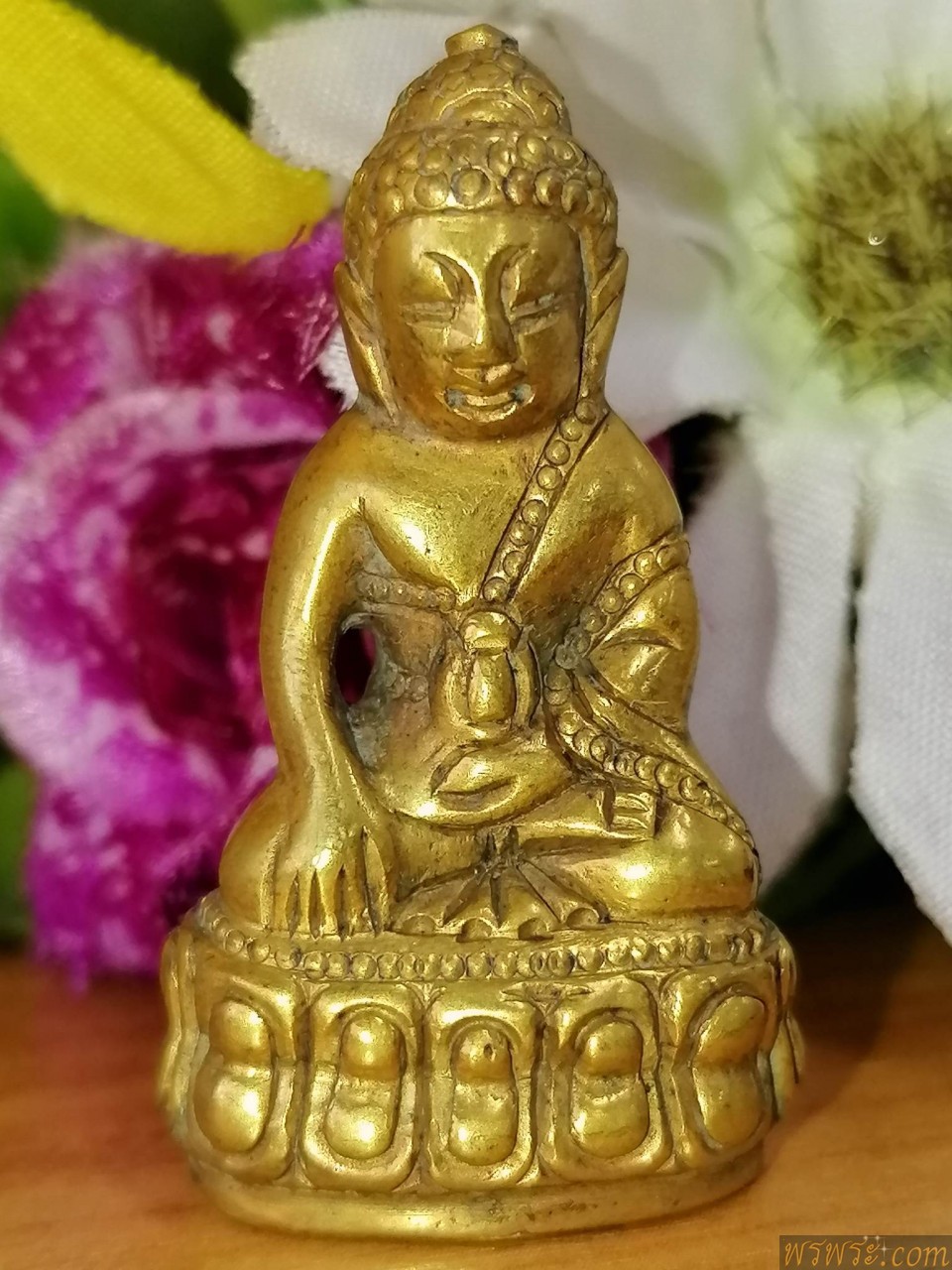 ส่ง จ พิษณุโลก//พระกริ่ง โค๊ตจีน3คำมงคล เนื้อสำริด ทองผสม กริ่งดัง พระพักต์ สมบูรณ์ รูปทรงคมชัด