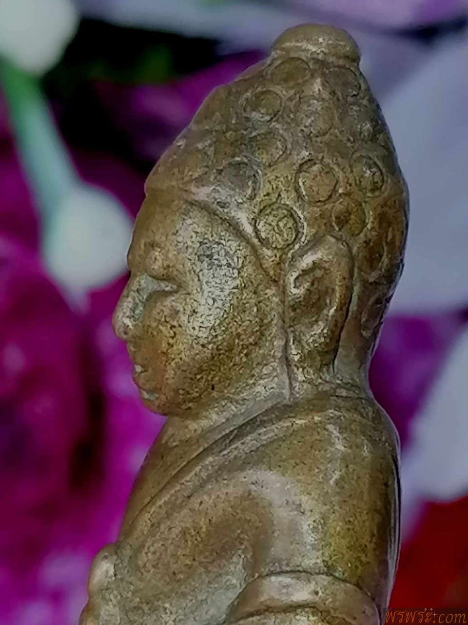พระกริ่งปวเรศ เนื้อสำริด กริ่งดัง พิมพ์หายากPhra Kring Pawaret, bronze material, loud bell, rare print. Phra Kring Pawaret，青铜材质，响亮的钟声，罕见的印刷。 Phra Kring Pawaret, qīngtóng cáizhì, xiǎngliàng de zhōng shēng, hǎnjiàn de yìnshuā.
