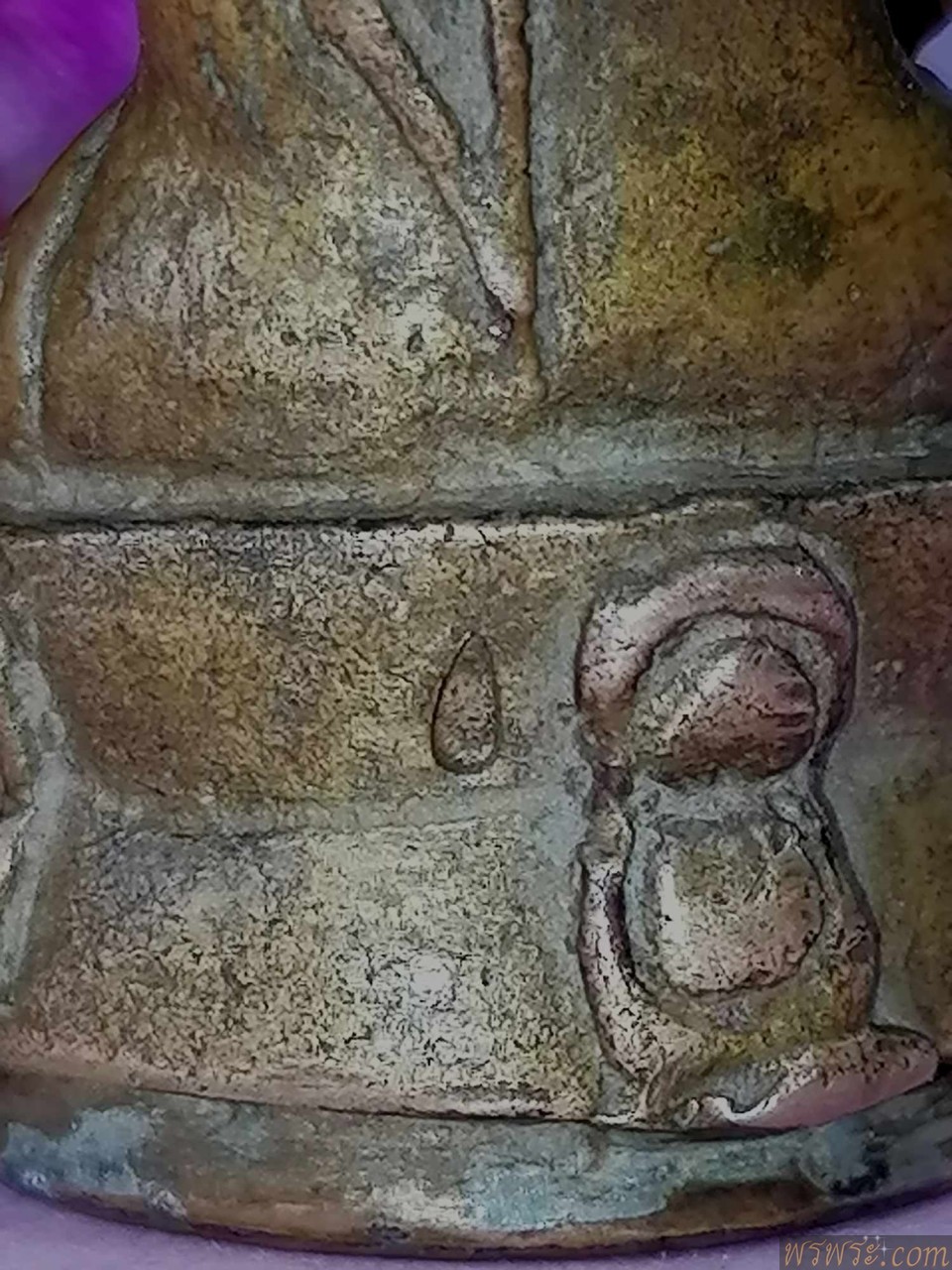 พระกริ่งปวเรศ เนื้อสำริด กริ่งดัง พิมพ์หายากPhra Kring Pawaret, bronze material, loud bell, rare print. Phra Kring Pawaret，青铜材质，响亮的钟声，罕见的印刷。 Phra Kring Pawaret, qīngtóng cáizhì, xiǎngliàng de zhōng shēng, hǎnjiàn de yìnshuā.