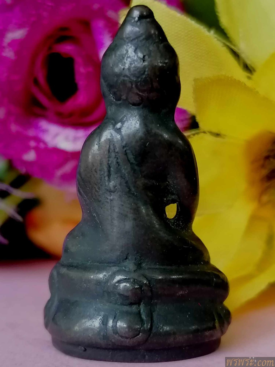 Phra Kring，青铜材质，B.E. 1851 年 Phra Kring, qīngtóng cáizhì,B.E. 1851 Niánพระกริ่ง เนื้อสำริดนวะ พ.ศ.๒๓๙๔Phra Kring, bronze material, B.E. 2394 B.E.
