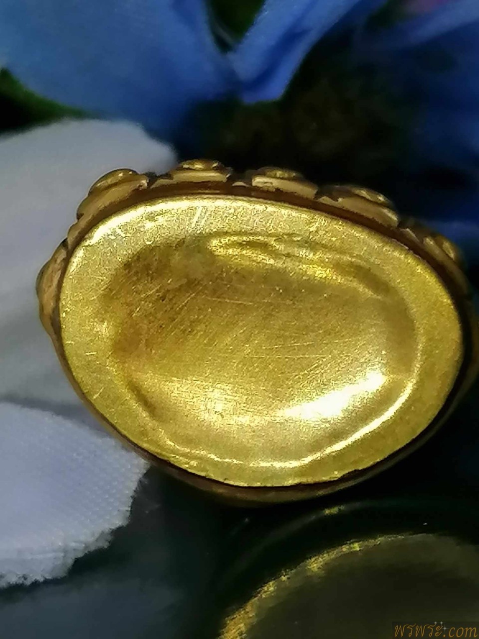 青銅鈴鐺，鈴鐺/特殊印花พระกริ่ง ปวเรศ สมบูรณ์พูนสุข  เนื้อสำริด สีทอง กริ่งดัง