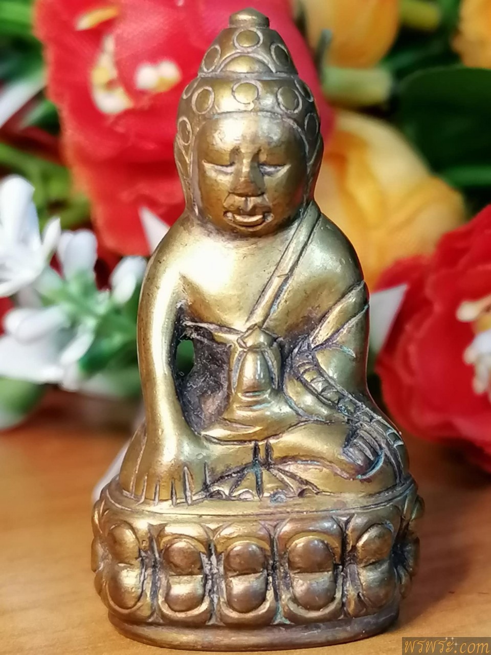 ส่ง จ พิษณุโลก//พระกริ่งปวเรศ๕โค๊ต เนื้อสำริด สีทอง กริ่งดัง
