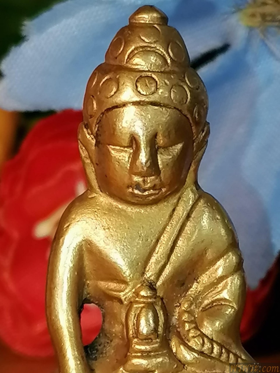 ส่ง จ พิษณุโลก//พระกริ่งปวเรศ๙โค๊ต จารย์ยันต์ใต้ฐาน เนื้อสำริดสีทอง กริ่งดัง