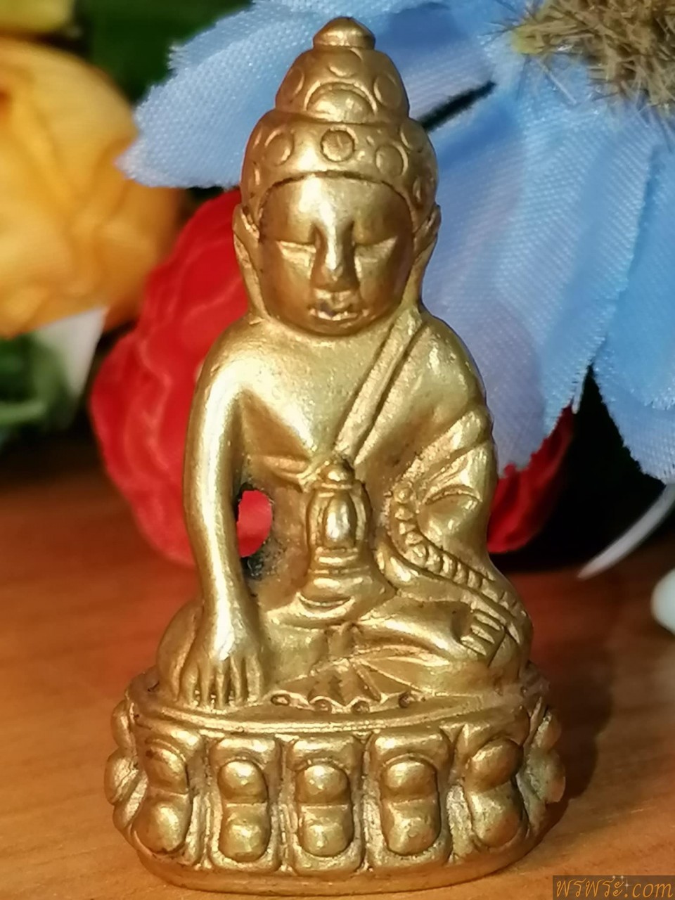 ส่ง จ พิษณุโลก//พระกริ่งปวเรศ๙โค๊ต จารย์ยันต์ใต้ฐาน เนื้อสำริดสีทอง กริ่งดัง