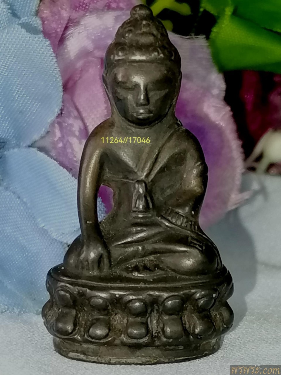 พระกริ่งปวเรศ เนื้อสำริด กริ่งดัง ก้นทองแดง ก่อนปี2500