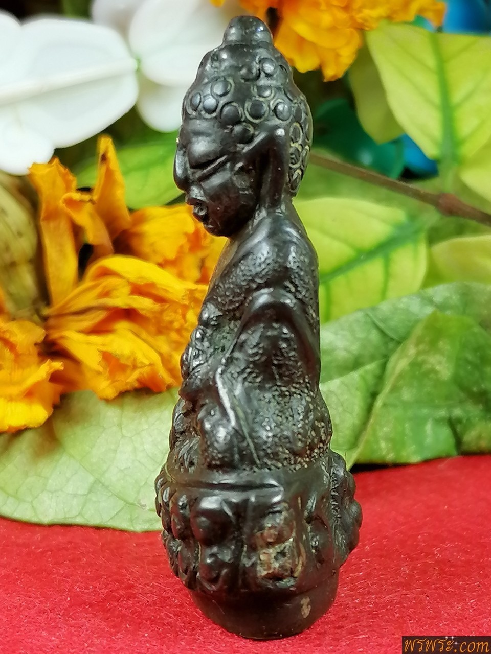 เพื่อศีกษา//พระ​กริ่ง​ ปราบสัตรู​ ร.๕​ หมุดทอง​ เนื้อ​สัมฤทธิ์​ ปิดใต้ฐานทองแดง มีรอยจารย์​ กริ่งดัง//พบ1องค์​ ณ.วันที่24/10/2565