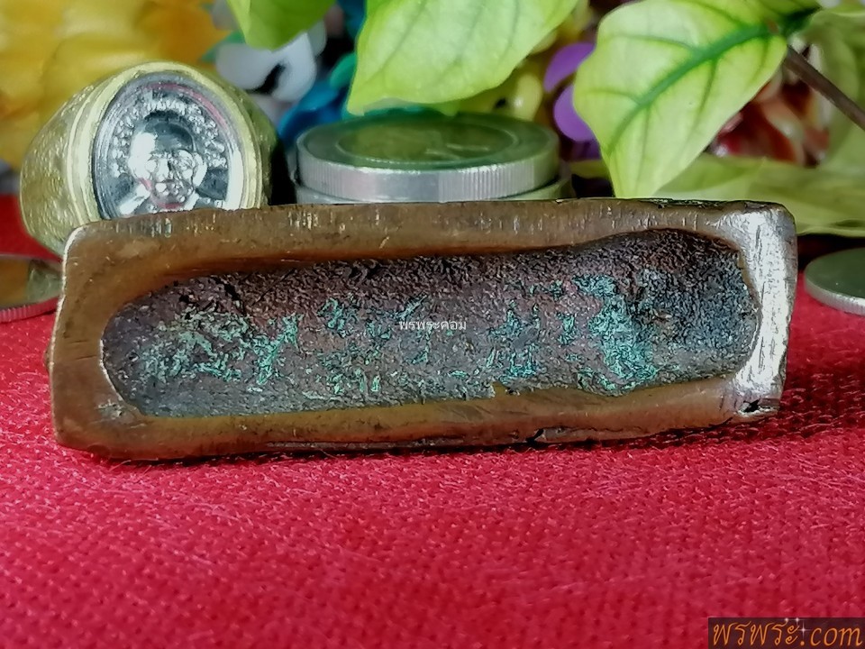 เฑาะทลีทีอ๋อง​ ปางนอน(พระไสยาสน์)​เนื้อสัมฤทธิ์​(สีมันเทศ))ขนาด5.5X1.6ซม.สูง2.6ซม.//​พบ1องค์​ ณ.วันที่29ต.ค2565