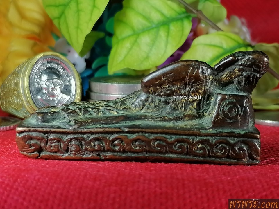 เฑาะทลีทีอ๋อง​ ปางนอน(พระไสยาสน์)​เนื้อสัมฤทธิ์​(สีมันเทศ))ขนาด5.5X1.6ซม.สูง2.6ซม.//​พบ1องค์​ ณ.วันที่29ต.ค2565