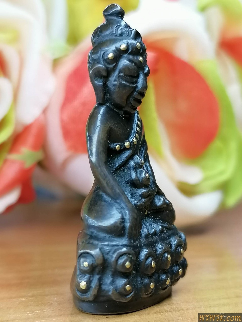 เพิ่อศึกษา วทพ/พระกริ่ง มังกรทอง พิมพ์เล็ก อุณาโลมหมุดทองคำ สังวาลหมุดทอง พระศกหมุดทอง บัวหมุดทองคำ หลังตอกพระอาทิตย์ ฝังหมุดทองคำ เนื้อสัมฤทธิ์ กริ่งดัง/พบ1องค์ ณ.วันที่12/07/2566