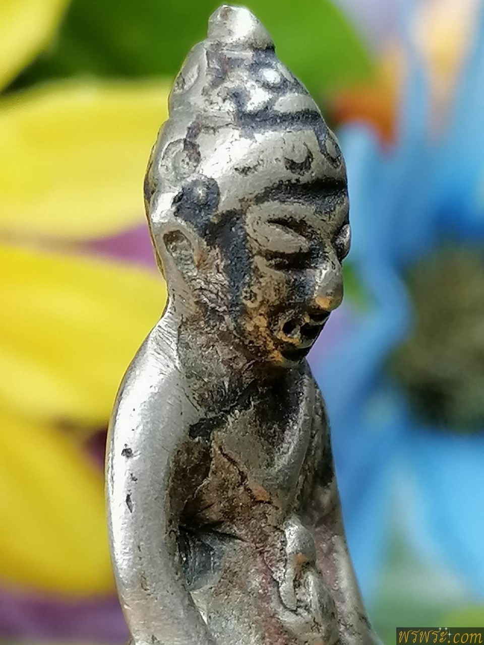 พระกริ่งปวเรศ เนื้อสำริดเงิน กริ่งดัง