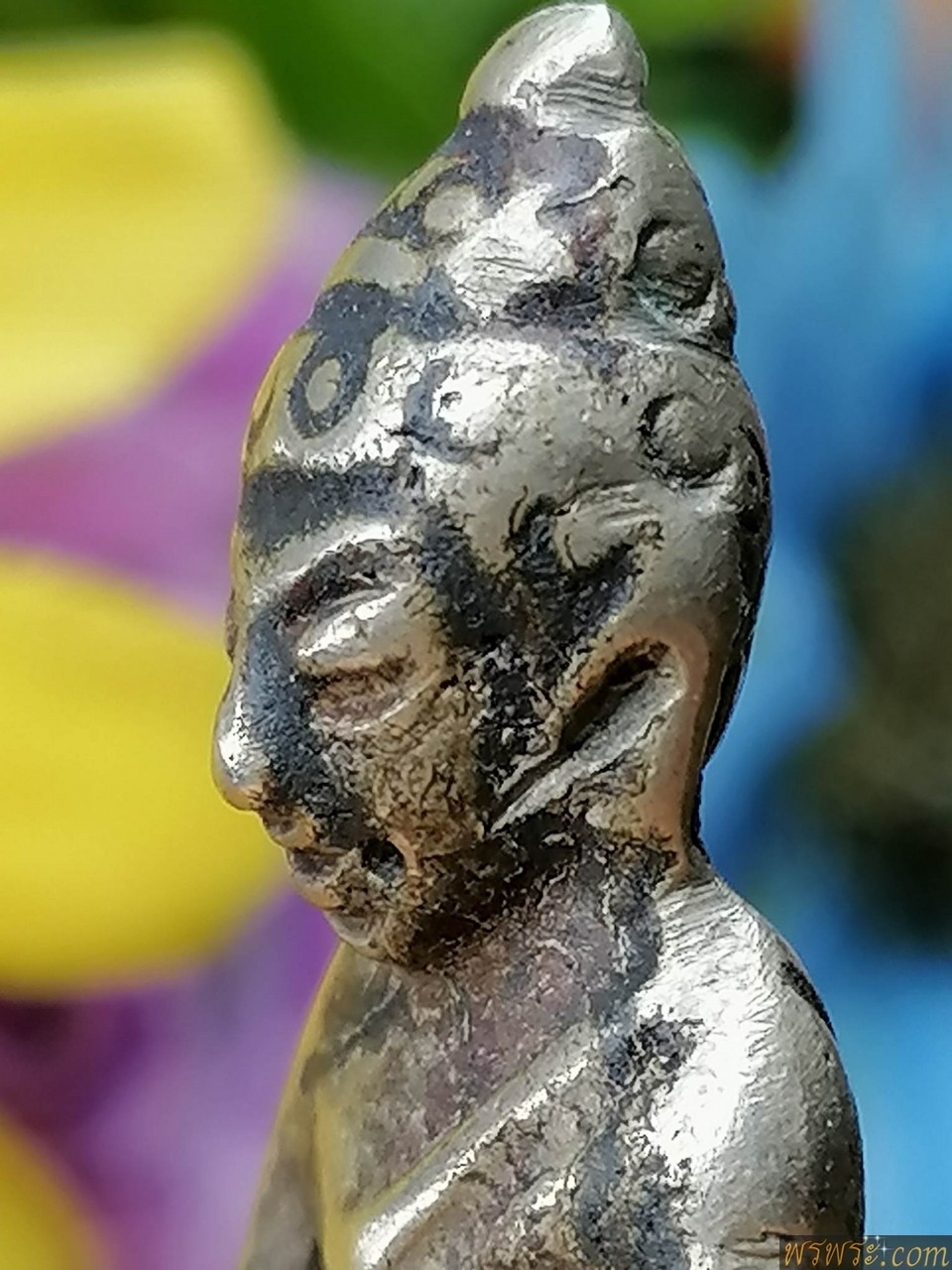 พระกริ่งปวเรศ เนื้อสำริดเงิน กริ่งดัง