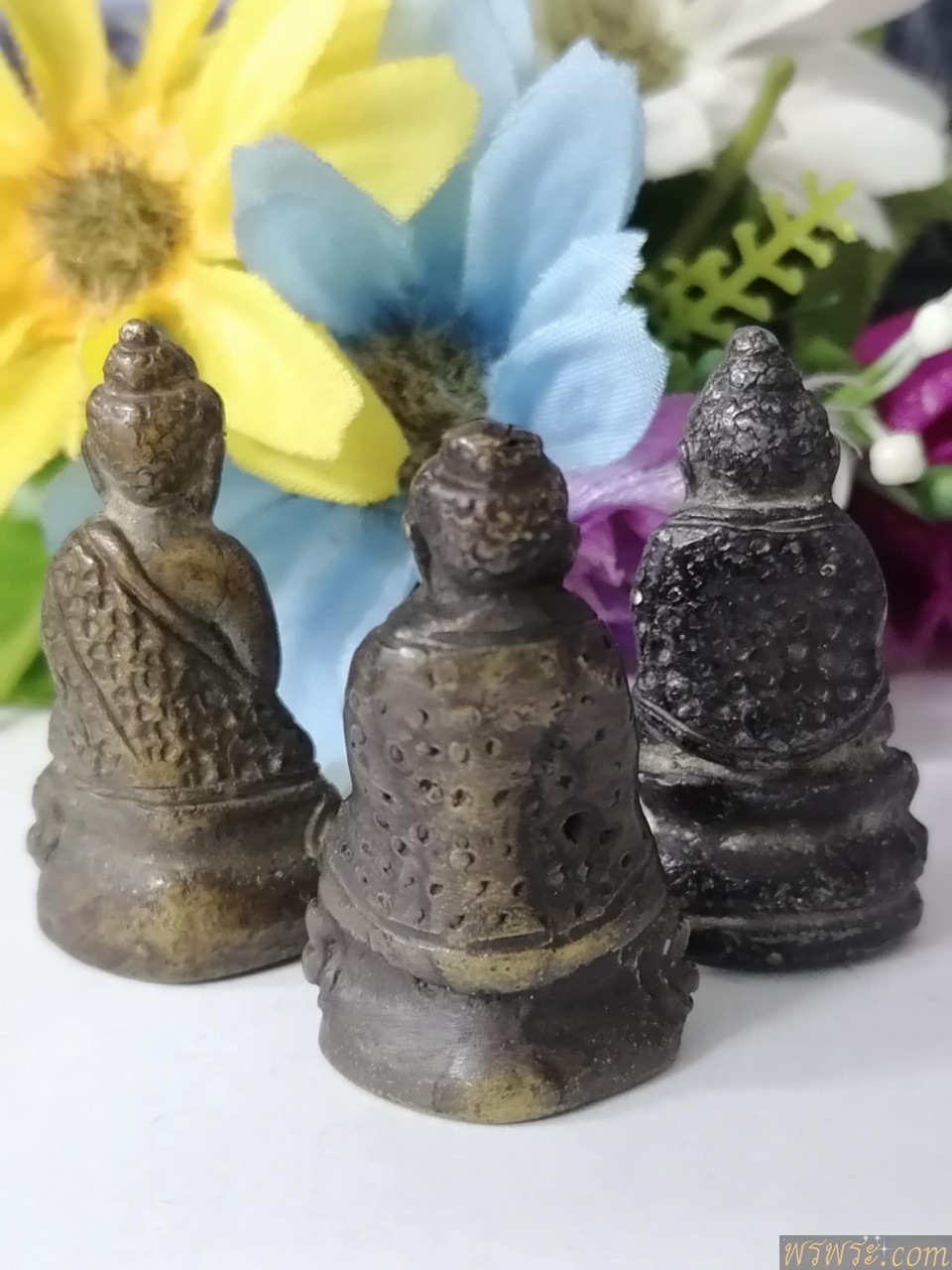 พระกริ่ง ทรงจีน ห่มคลุม จีวรลาย เนื้อสำริด องค์ที่1และ2กริ่งดัง /องค์ที่3 หล่อตัน ชินตะกั้ว