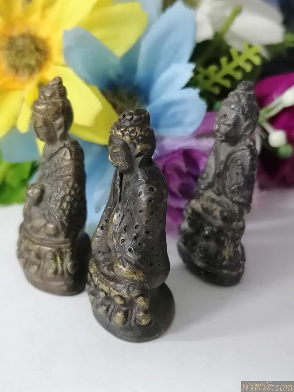 พระกริ่ง ทรงจีน ห่มคลุม จีวรลาย เนื้อสำริด องค์ที่1และ2กริ่งดัง /องค์ที่3 หล่อตัน ชินตะกั้ว