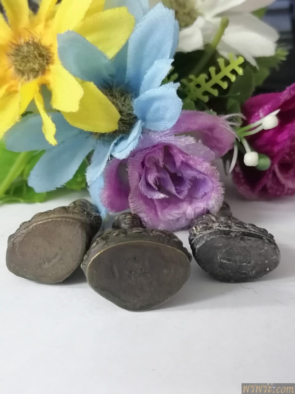 พระกริ่ง ทรงจีน ห่มคลุม จีวรลาย เนื้อสำริด องค์ที่1และ2กริ่งดัง /องค์ที่3 หล่อตัน ชินตะกั้ว