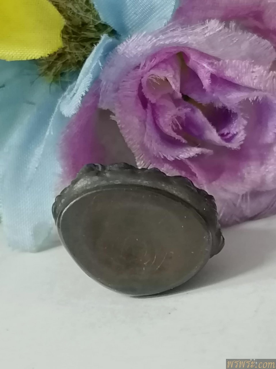 พระกริ่งปวเรศ ลายจุด หมุดทอง เนื้อสำริด กริ่งดัง