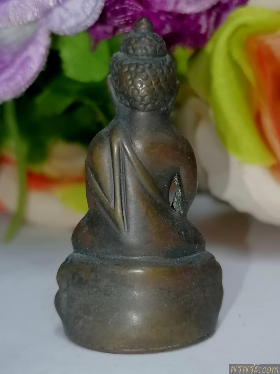 พระกริ่งปวเรศ ทรงจีน ใต้ฐานพระราชวังจีน เนื้อสำริด กริ่งดัง