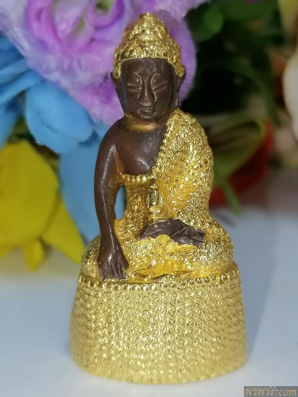 พระกริ่งปวเรศ ทาทองคำ เนื้อสำริด ใต้ฐาน อักษร จีนมงคล กริ่งดังพิมพ์นี้ พบ1องค์ ณ.วันที่22/12/2568