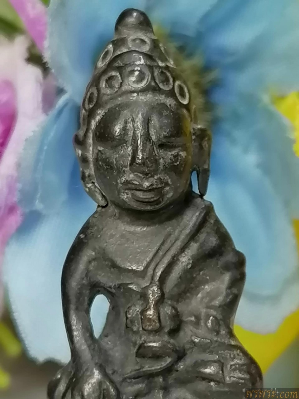 พระกริ่ง ปทุมสุริยวงศ์ ใต้ฐานแผ่นเงิน เนื้อเงินสำริดเงิน กริ่งดัง หายาก