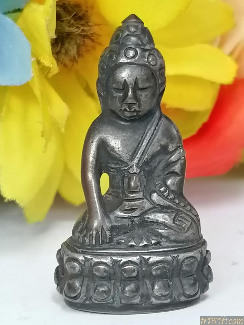 พระกริ่งปวเรศ เนื้อเงินสำริดเงิน กริ่งดัง ใต้ฐาน มีรอยจารย์