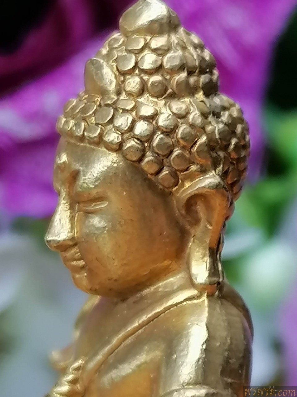 พระกริ่ง๑๗๕ตอกโค๊ตจีน หลัง ใต้ฐาน เนื้อสัมฤทธิ์สีทอง กริ่งดัง