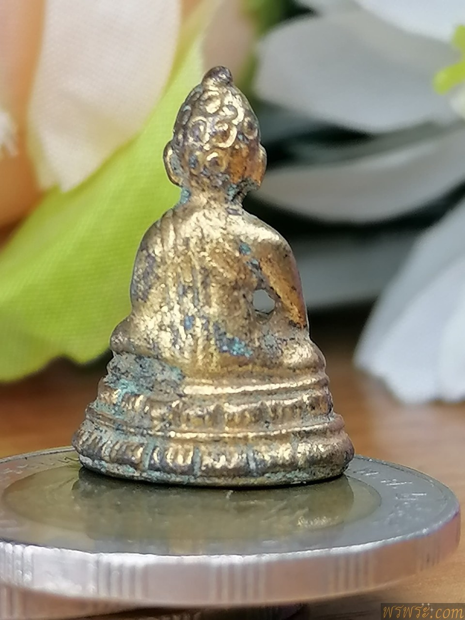 พระชัยวัฒน์ เนื้อสัมฤทธิ์ เปียกทอง
